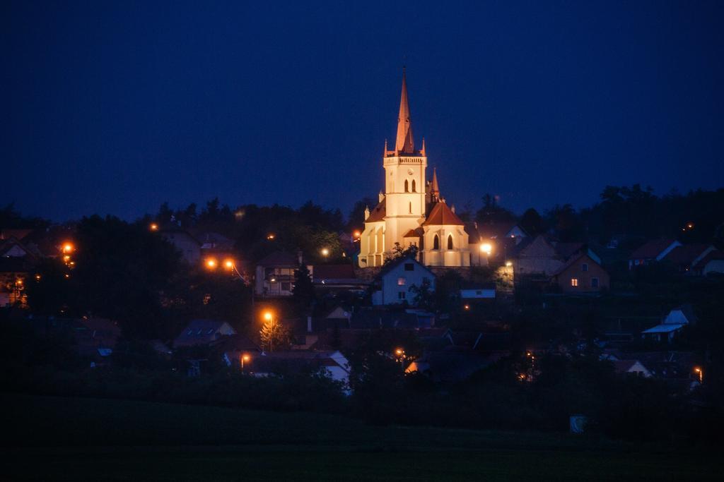 Nad Vinnym Sklipkem Znojmo Exterior foto